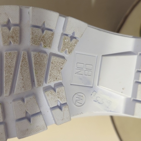 Black and White High-Top Sneakers - Picture 8 of 8